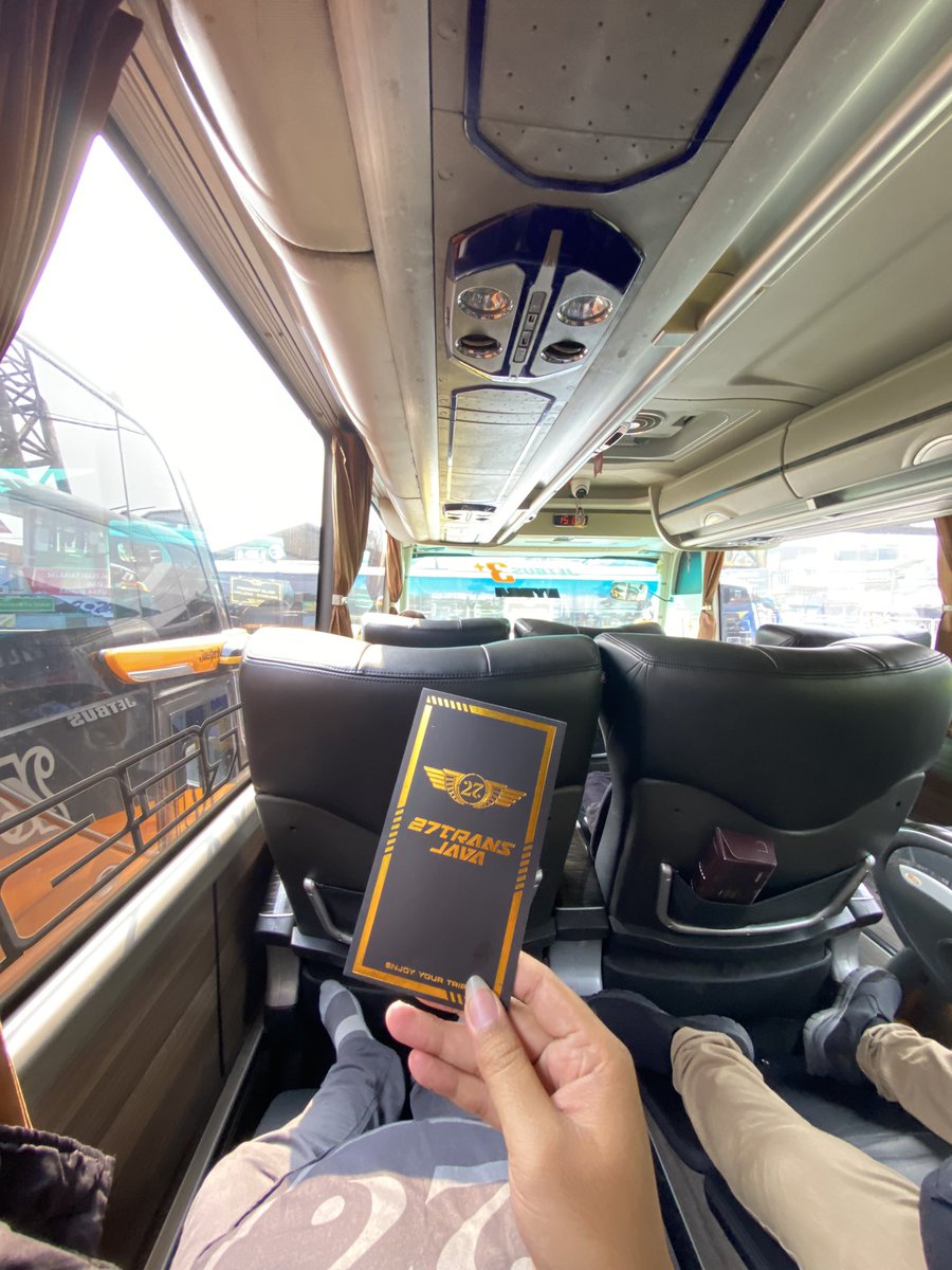 ArungJr's tweet photo. Sekian lama 27 masuk k dunia AKAP, akhir minggu kmrn baru smpy nyoba.

Bandung - Malang bersama president classnya 27.

15.00 lepas caheum, 05.30 nyampe arjosari.
Sesuai saran @tukangcucibis_ ambil satenya kedungroso mmg pilihan terbaik.

Patut jadi andalan seterusnya nih. https://t.co/SR2ikIyieN