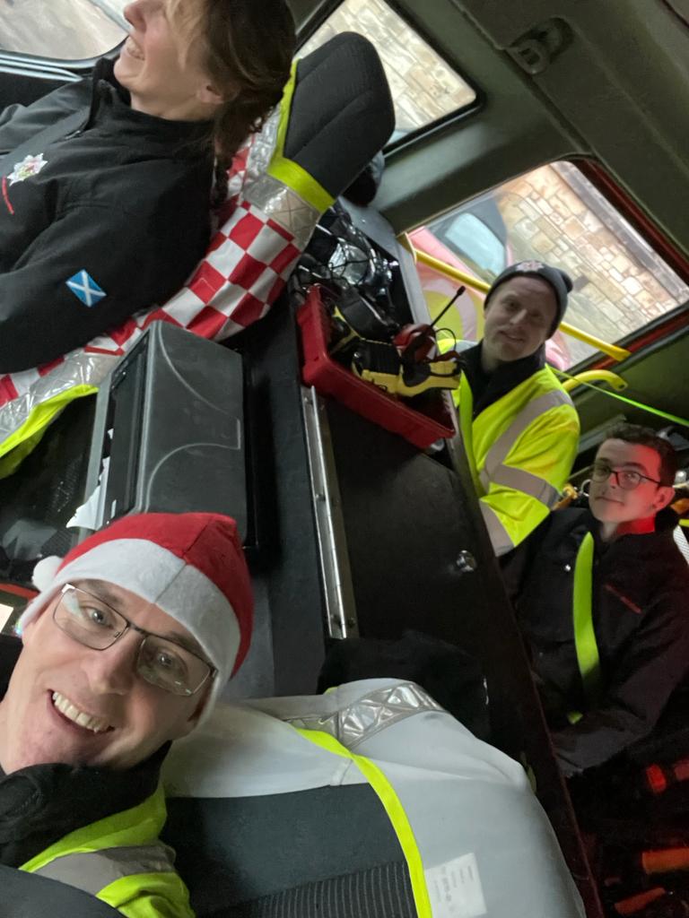 FireCallander's tweet image. Merry Christmas from the Callander crew! Stay safe and have a great festive season 🎄🚒