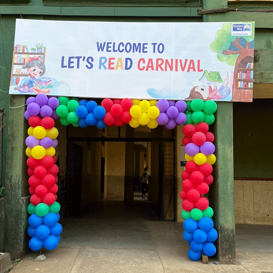 sourcepoint_'s tweet image. 📚 Exciting day at the 'Let's Read' carnival! 🎉
13 amazing Firstsource volunteers joined forces, guiding 65 primary school students in reading sessions, choosing books, and ensuring snacks and gifts for all! 📖✨
🤝🌍
#LetsRead #ESGatFirstsource #CommunityImpact #JoyOfReading