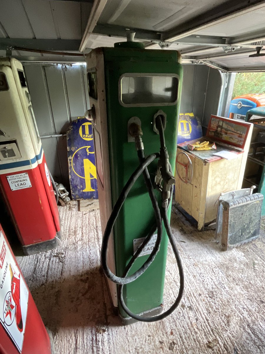 UKREST0RATI0N's tweet photo. #vintagemotoringmemorabilia #vintageautomobiliaauctions #vintagepetrolianaauctions #waynegaspump #wayne70 #Wayne70petrolpump #waynegaspump #vintagepetroliana #vintageautomobilia #americana #automobiliaauctions #petrolianaauctions #vintagepetrolpump #auction https://t.co/iPIzGV6KDv