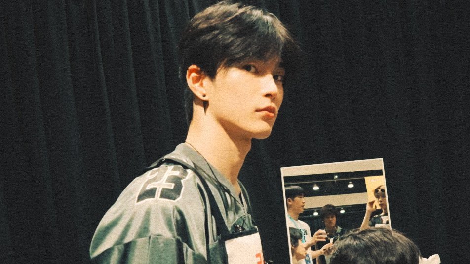 meowonbinz's tweet image. seunghan hour 🫧

RIIZE IS 7 
#홍승한의활동중단을중단하라
#홍승한_비빔면먹을래
#라이즈 #승한 #SEUNGHAN  
@RIIZE_official @SMTOWNGLOBAL