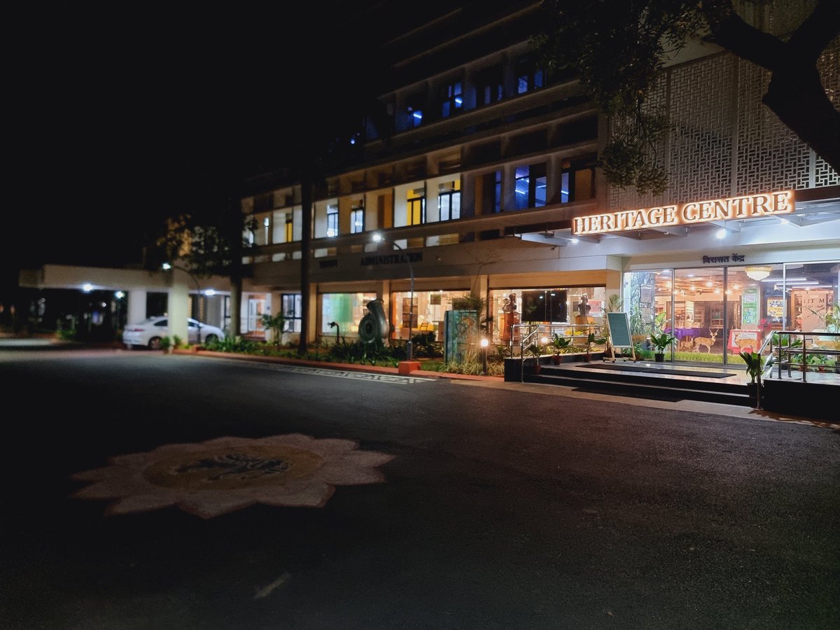 iitm_bs's tweet image. @iitmadras by night

#IITMadras #BSDegree #ElectronicSystems #DataScience #Educatiom #Institution #NIRF