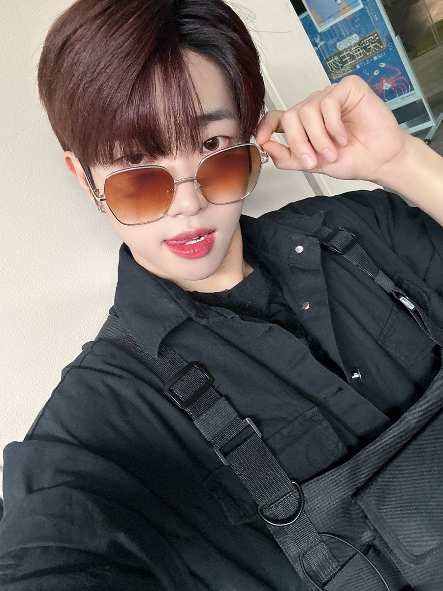 TheKingDom_GF's tweet photo. [DANN👑]

😎

#KINGDOM #킹덤 #DANN #단 https://t.co/MBsstnJFnE