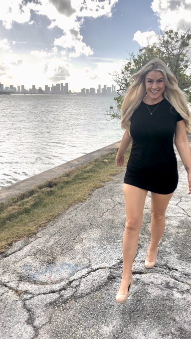 The things I do for you &hearts;️ https://t.co/dwa8hrkzdr<a href="/tag/natural"class="tags"><span>#natural</span></a><a href="/tag/naturalbeauty"class="tags"><span>#naturalbeauty</span></a><a href="/tag/mombod"class="tags"><span>#mombod</span></a><a href="/tag/over40"class="tags"><span>#over40</span></a>