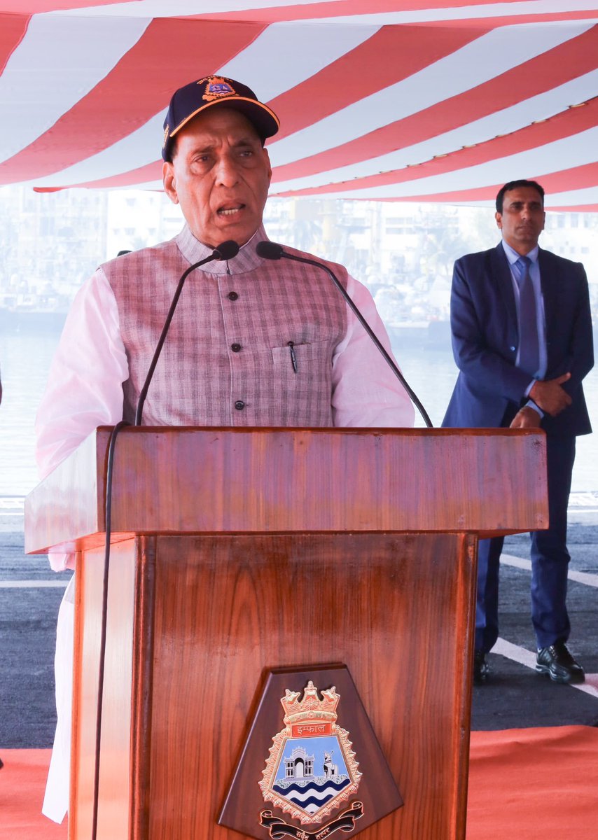 ddsahyadrinews's tweet image. भारतीय नौदलाच्या ताफ्यात आय एन एस इम्फाळचा होत असलेला समावेश हा संरक्षण क्षेत्रात आत्मनिर्भर होत असलेल्या भारताचे प्रतिक आहे - संरक्षणमंत्री @rajnathsingh 

#InvincibleImphal #AatmanirbharInDefence #INSImphal #Mumbai @indiannavy
@IN_WNC