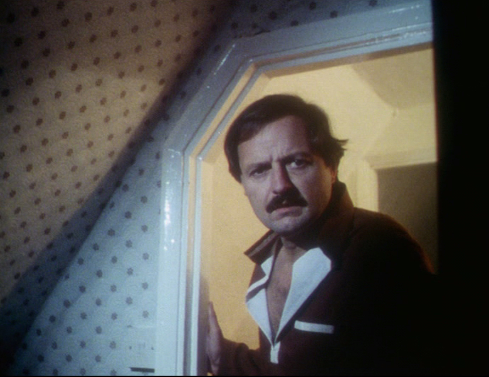 Klaktonon's tweet image. Watched that last night - cracking stuff
Also really love #Stigma - a rather atypical Ghost Story for Christmas.
Wonderfully bleak & cheerless.
Ft #KateBinchy #PeterBowles & #ChristopherBlake from the rather ghastly #ThatsMyBoy (pic 4 with #MollieSugden).