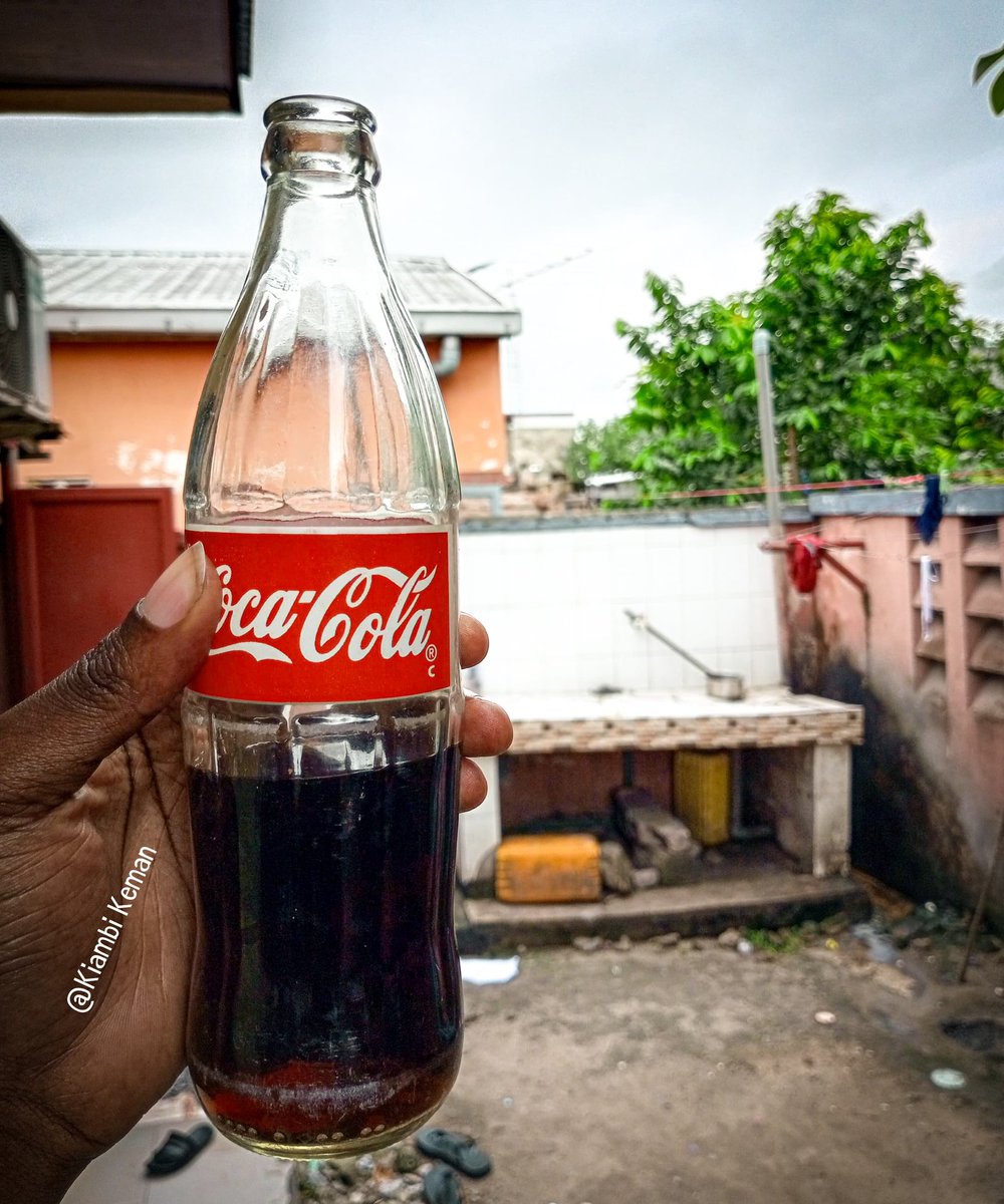 KemanExau's tweet photo. Aujourd'hui là seulement si je sors, ce que c'est pour aller rendre visite à Marie à la maternité...😅😅😅
Photo prise avec mon @Infinix_Mobile Note 12i, légèrement modifiée avec Lightroom mobile.

Cc @CocaCola, vous pouvez utiliser cette image pour un visuel publicitaire 😁🙌🏾 https://t.co/avsEURHl13