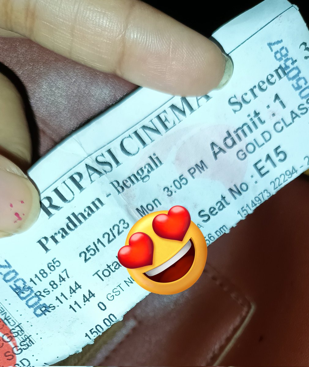 subarnabds24's tweet photo. @idevadhikari @DEV_PvtLtd Your's Birthday with Your's movie is a doubpe treat for me,I watched #Pradhan on Yur's Birthday,Critics ra ke ki bollo dekhe laav nei,Agartalay oidin housefull chilo,Amar to Tomar Acting Awesome legeche,sathe sbar acting valo legeche,Take a bow Team❤️💝 https://t.co/Ia6RwyMXlb