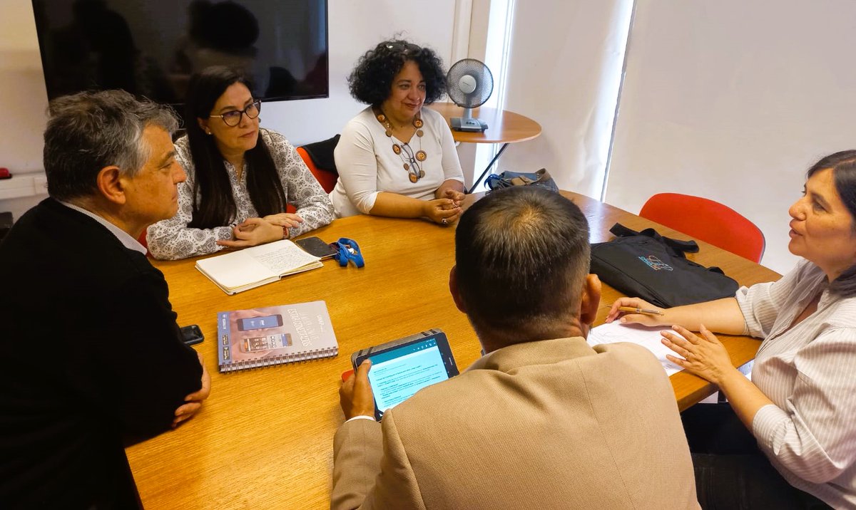 ChileCreaPet's tweet photo. En nuestro viaje hacia el éxito, cada desafío es una puerta hacia el crecimiento. Nos enorgullece nuestra reunión  de coordinación de alianza con la Universidad Arturo Prat Antofagasta y el Grupo CreaPET #Innovation #Antofagasta #Educación #Universidad https://t.co/tZXXI5p78W
