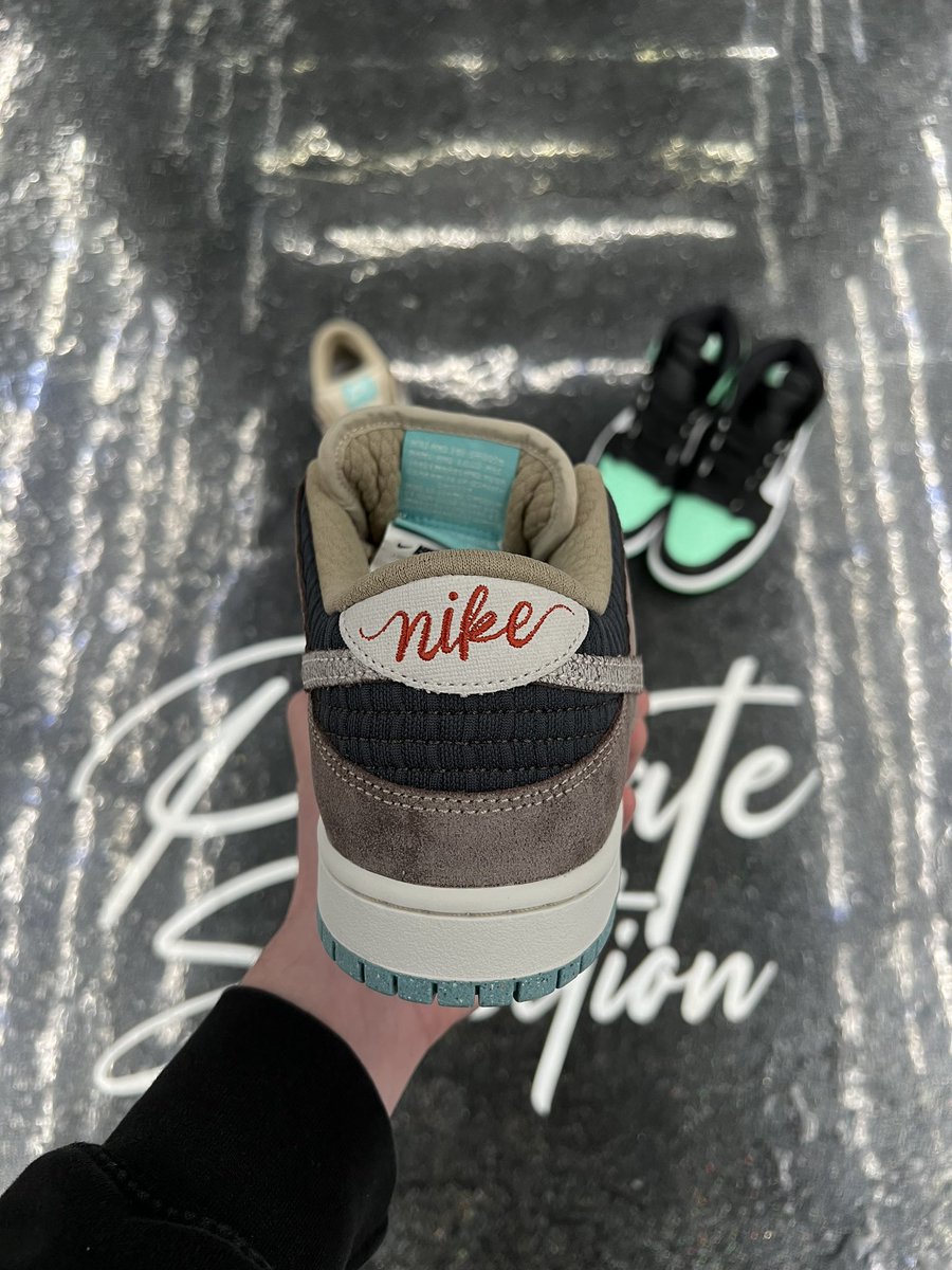 PRIVATE SELECTION tweet media