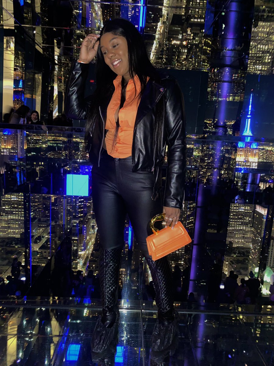 realshellybee's tweet photo. Summit (NYC) @SummitOV https://t.co/XECSYtc4YR