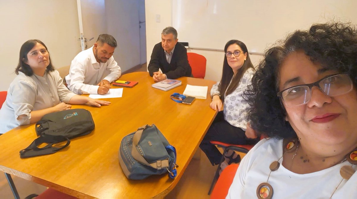 ChileCreaPet's tweet photo. En nuestro viaje hacia el éxito, cada desafío es una puerta hacia el crecimiento. Nos enorgullece nuestra reunión  de coordinación de alianza con la Universidad Arturo Prat Antofagasta y el Grupo CreaPET #Innovation #Antofagasta #Educación #Universidad https://t.co/tZXXI5p78W