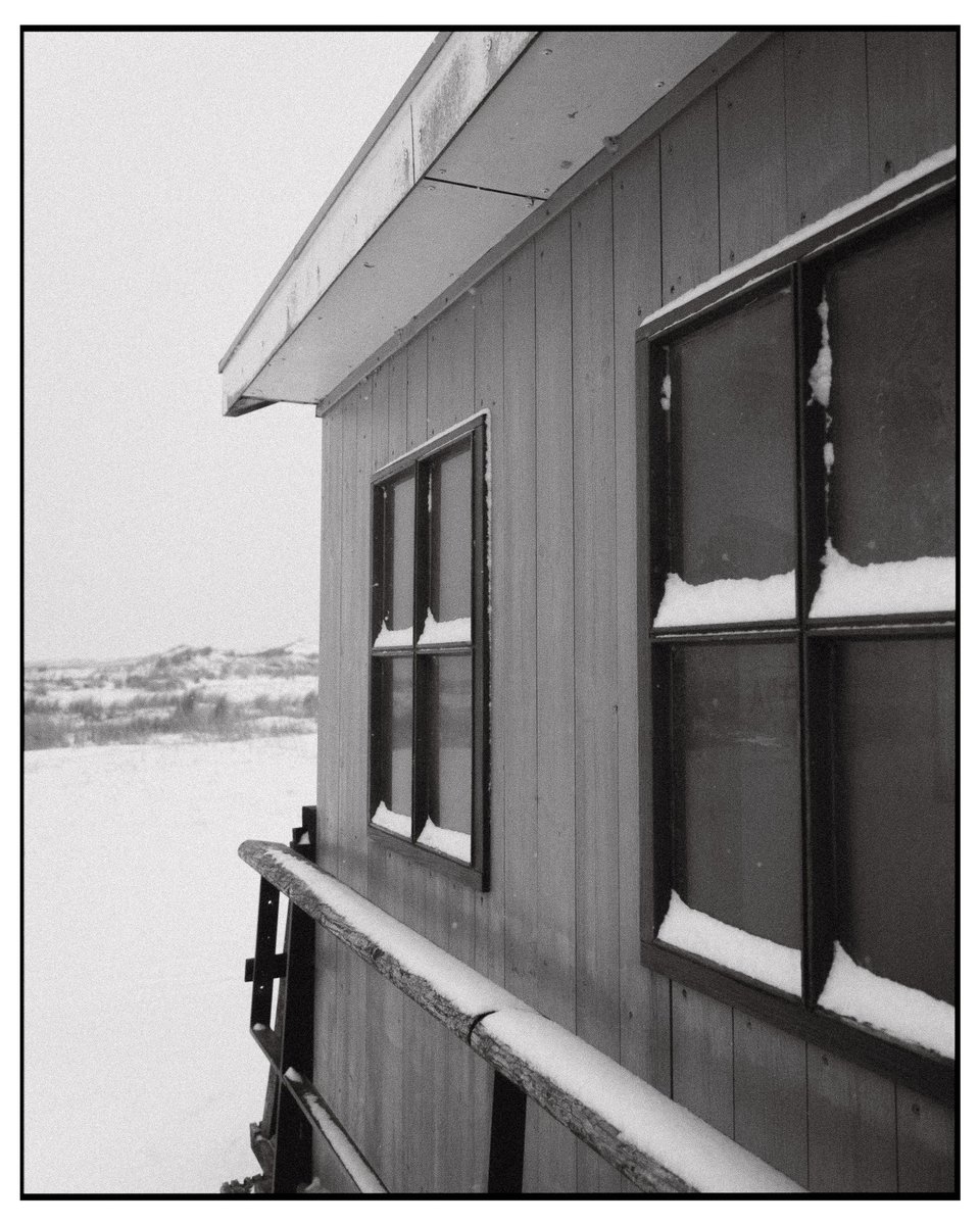 Always a good thing to photograph the mondaine! ✨ #fujifilm #acros