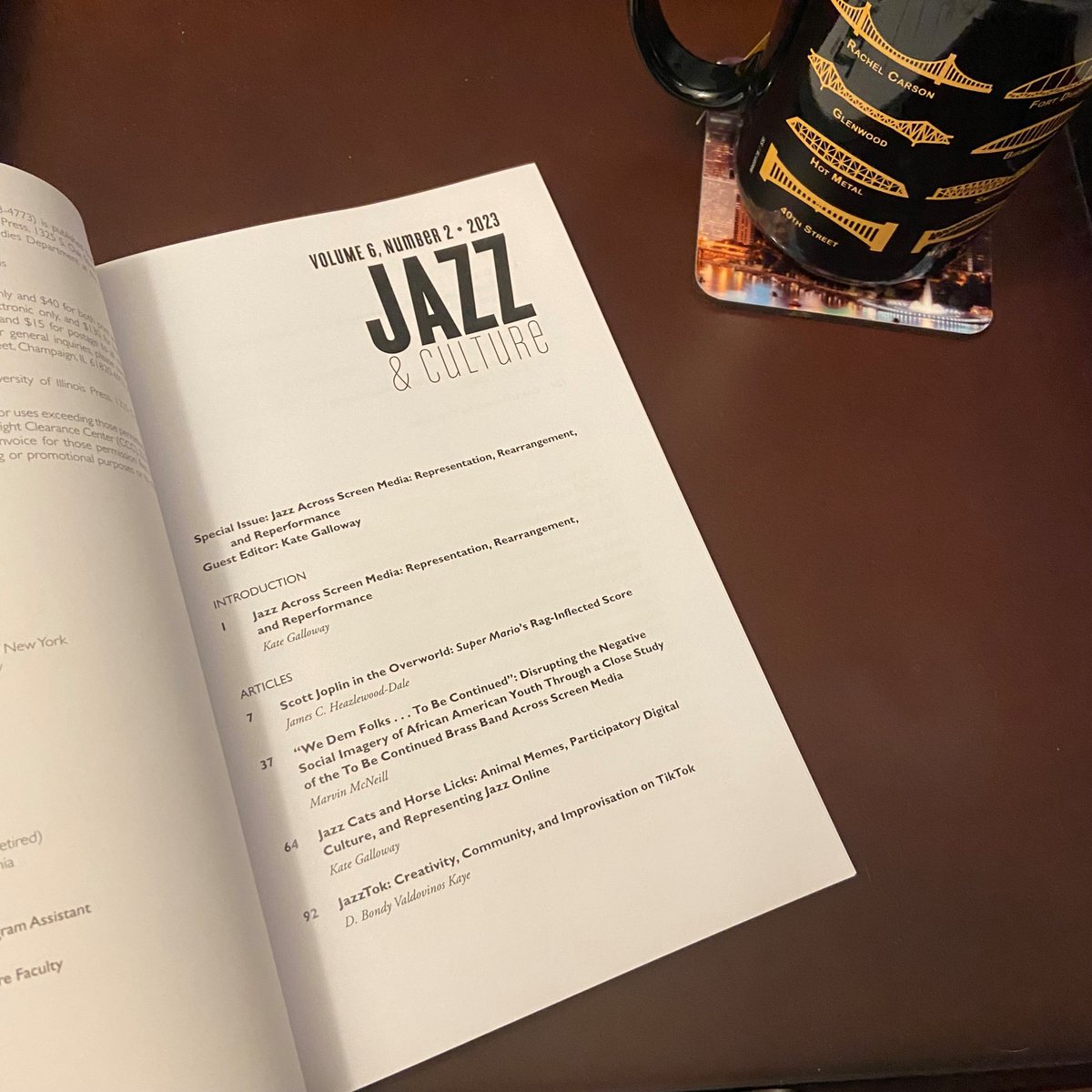In a special issue of Jazz and Culture (6.2), guest edited by @kate_galloway (@rpi), contributors like @JDaleHeazlewood (@BrandeisU) & @BondyKaye (@LeedsUniMedia) offer approaches to listen 'for, to, in, and with' jazz in screen media. cc: @MichaelCHeller scholarlypublishingcollective.org/uip/jac/issue/…