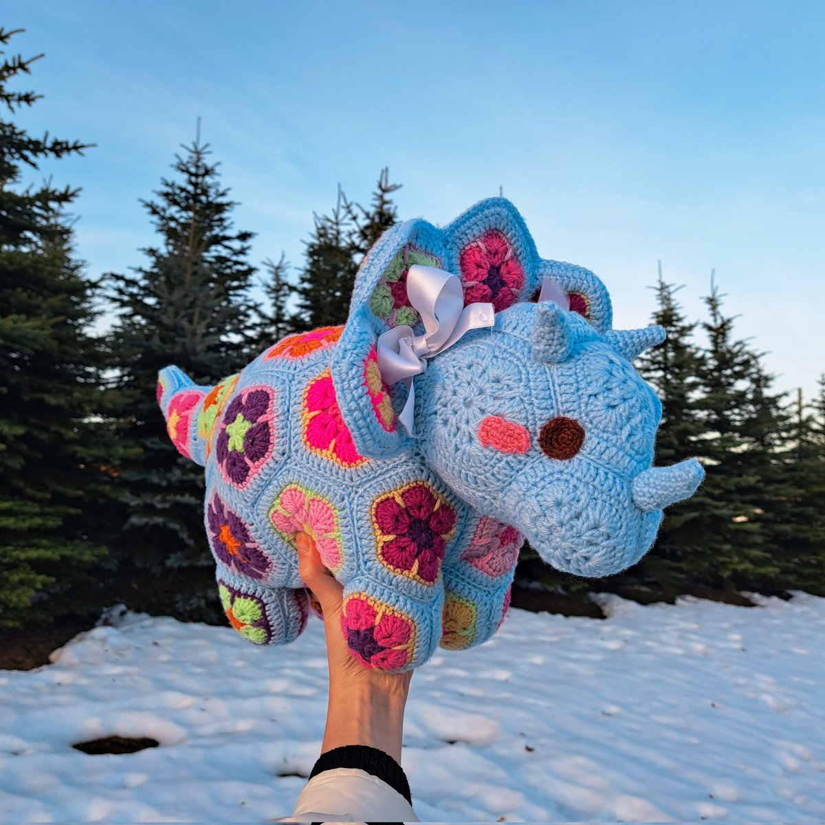 nenaplush's tweet photo. Blue crochet triceratops!! 🥰❄️ https://t.co/J2NmTHc7l2