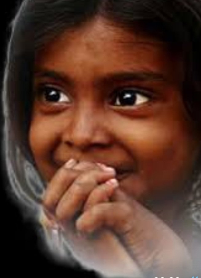 suman175's tweet photo. क्या हुआ....
जो दुनिया ने दिल को दर्द दिये दम भर के,
मैंने भी मन को मुस्काये रखा मन भरके...
हर एक आह को  आहा में बदल के रखा,
आँखों में चमक तो होठों को मुस्काये रखा...
क्या हुआ....
जो दुनिया ने दिल को दर्द दिये दम भर के! https://t.co/Nh4o89f3od
