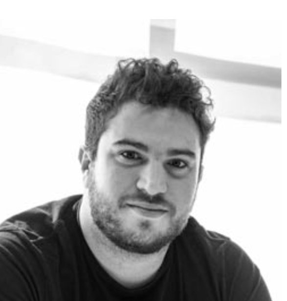GabrielSoglio1's tweet photo. Es Nicolas Pakgojz, de IRSA.
Fue designado al frente de la administración de Bienes del Estado.
IRSA es propiedad de Eduardo Sergio Elsztain, el dueño del hotel donde vive Milei.
Me imagino la indignación que deben tener las huestes de "con la nuestra"... https://t.co/w5Q79iXRDI