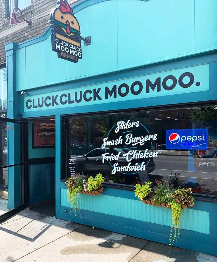 Mike_Bundt's tweet image. If you’re a foodie living around Buffalo, I highly recommend checking out Cluck Cluck Moo Moo on Elmwood.

Very limited menu but their Smash Burgers and Chicken Sandwiches are incredible!