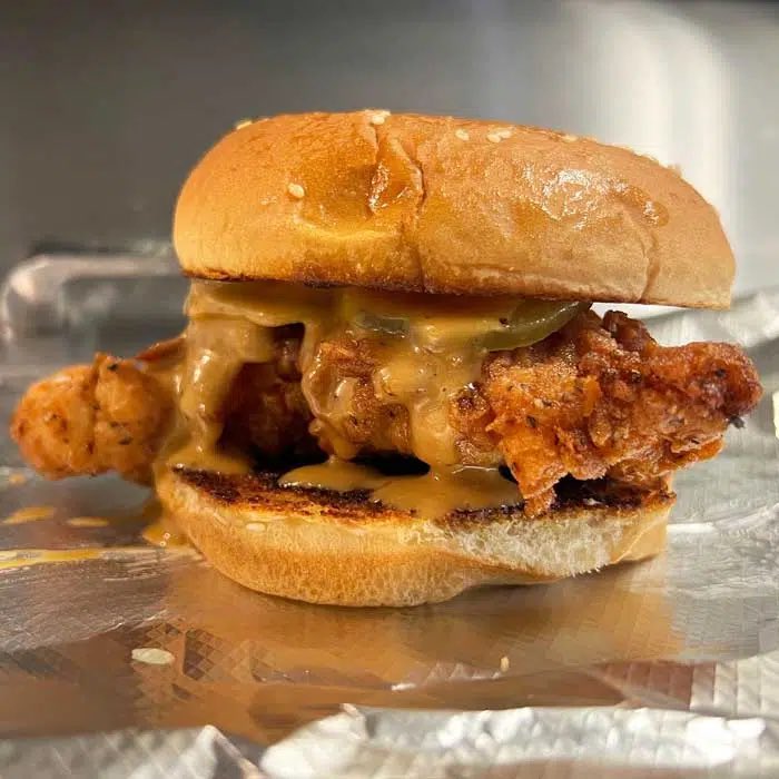 Mike_Bundt's tweet image. If you’re a foodie living around Buffalo, I highly recommend checking out Cluck Cluck Moo Moo on Elmwood.

Very limited menu but their Smash Burgers and Chicken Sandwiches are incredible!