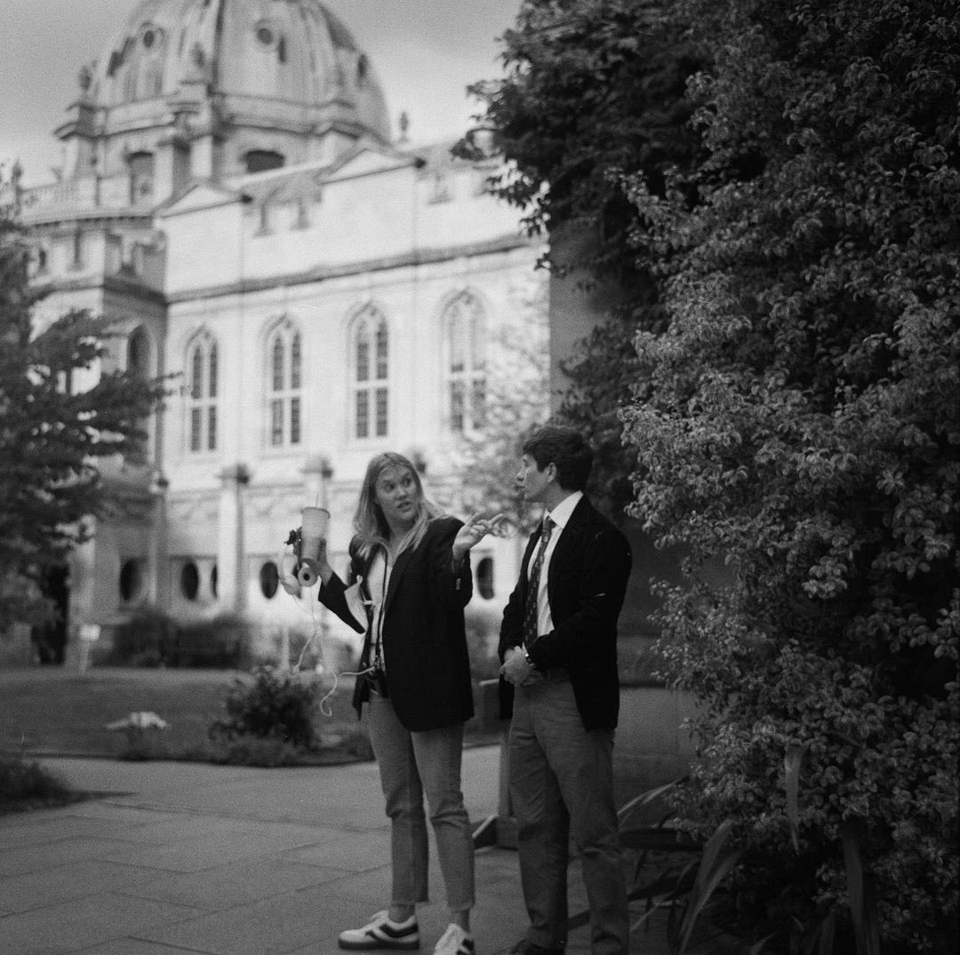 oneperfectscene's tweet photo. behind the scenes of ‘saltburn’ photographed by jacob elordi https://t.co/tpYrMjygC8