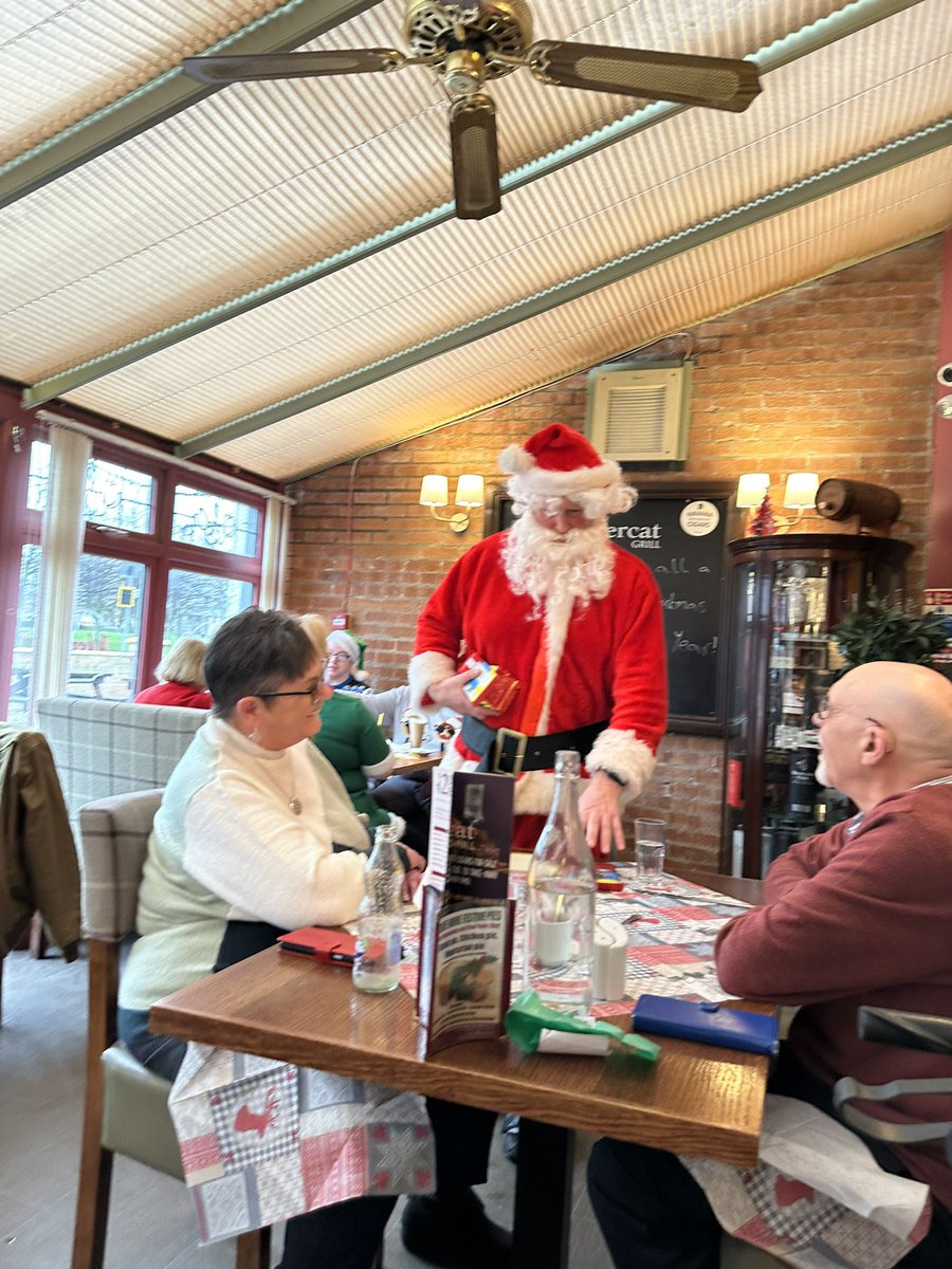 Mercatgrill's tweet photo. A massive thank you to everyone who spent Xmas Day with us and Santa. 

We hope you had a great day and it was a pleasure seeing you all.

On behalf of the Mercat Team we would like to wish all the very best for the New Year.

We’re open from tomorrow up until Hogmanay. https://t.co/bwkdvKqf6y