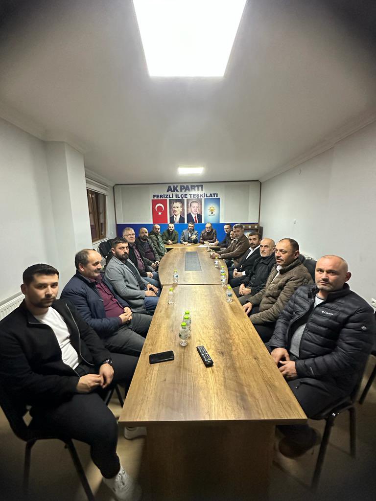 Ak_Ferizli's tweet photo. Haftalık olağan toplantımızı İlçe Başkanımız Ramazan Serhoş’un başkanlığında gerçekleştirdik. https://t.co/j2TELm4uRX