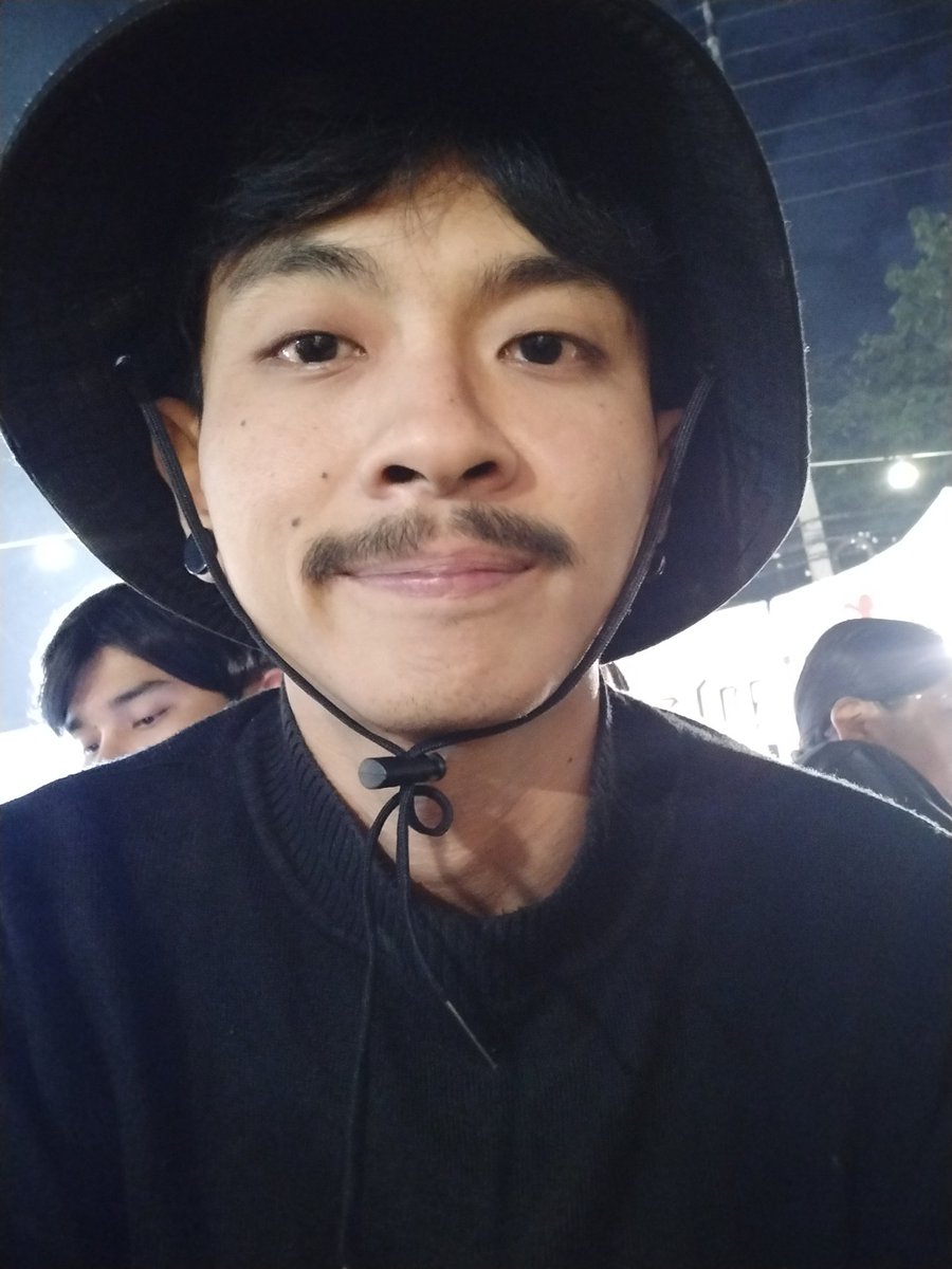 Atipongchai's tweet photo. หนาวเกิ้นนน เก็บตกSafeplanet #เขาแคน #ปากช่อง https://t.co/xYytiSeDWB