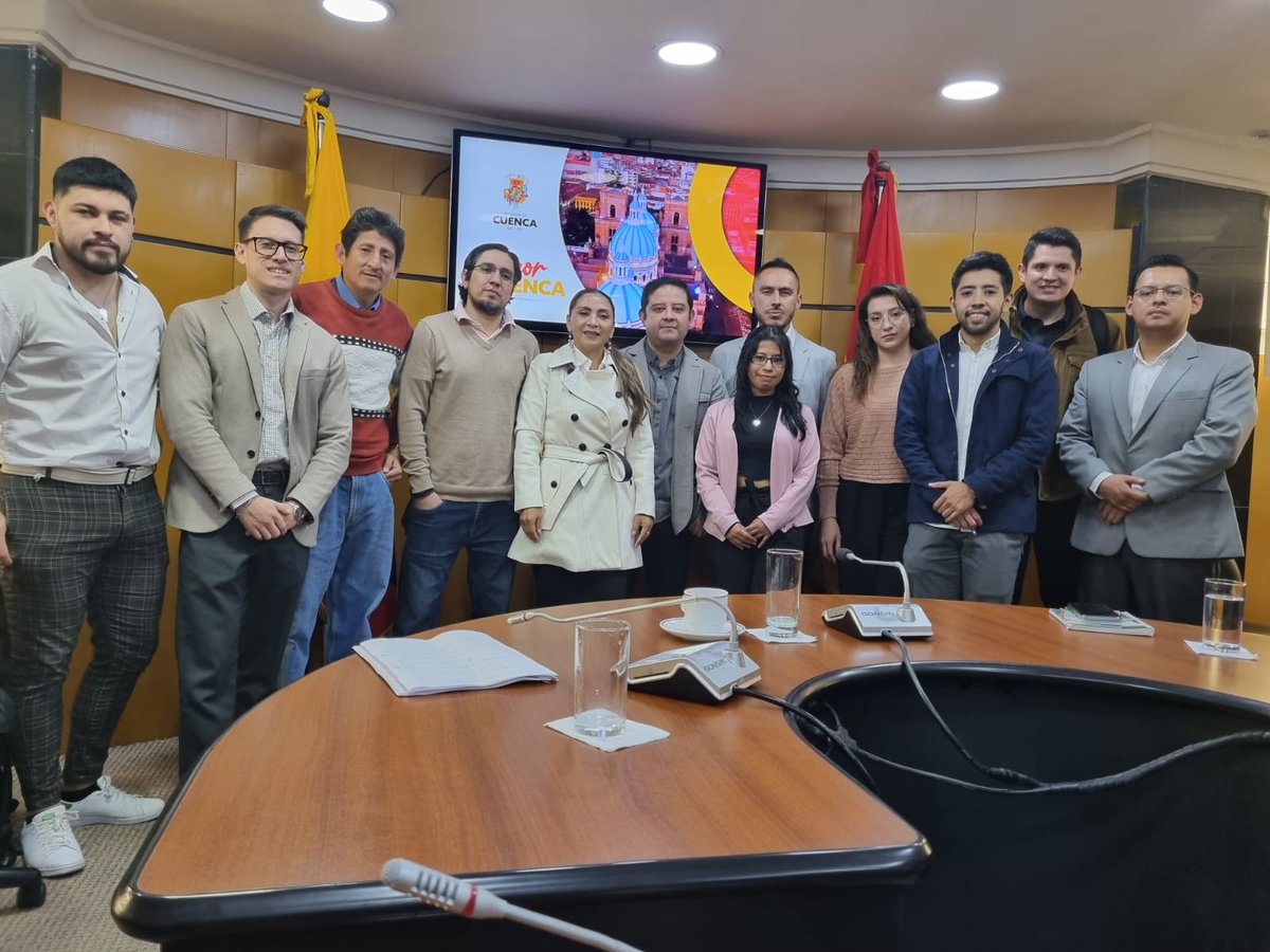 CuencaDGAC's tweet photo. LA DIRECCIÓN GENERAL DE AVALÚOS Y CATASTROS, AGRADECE ENORMEMENTE A TODAS LAS PERSONAS QUE HICIERON POSIBLE LA APROBACIÓN DE LA ORDENANZA DEL VALOR DEL SUELO EN SEGUNDO DEBATE.
#AmorPorCuenca
#CuencaSeTransforma https://t.co/Xqd9F6h3Wp