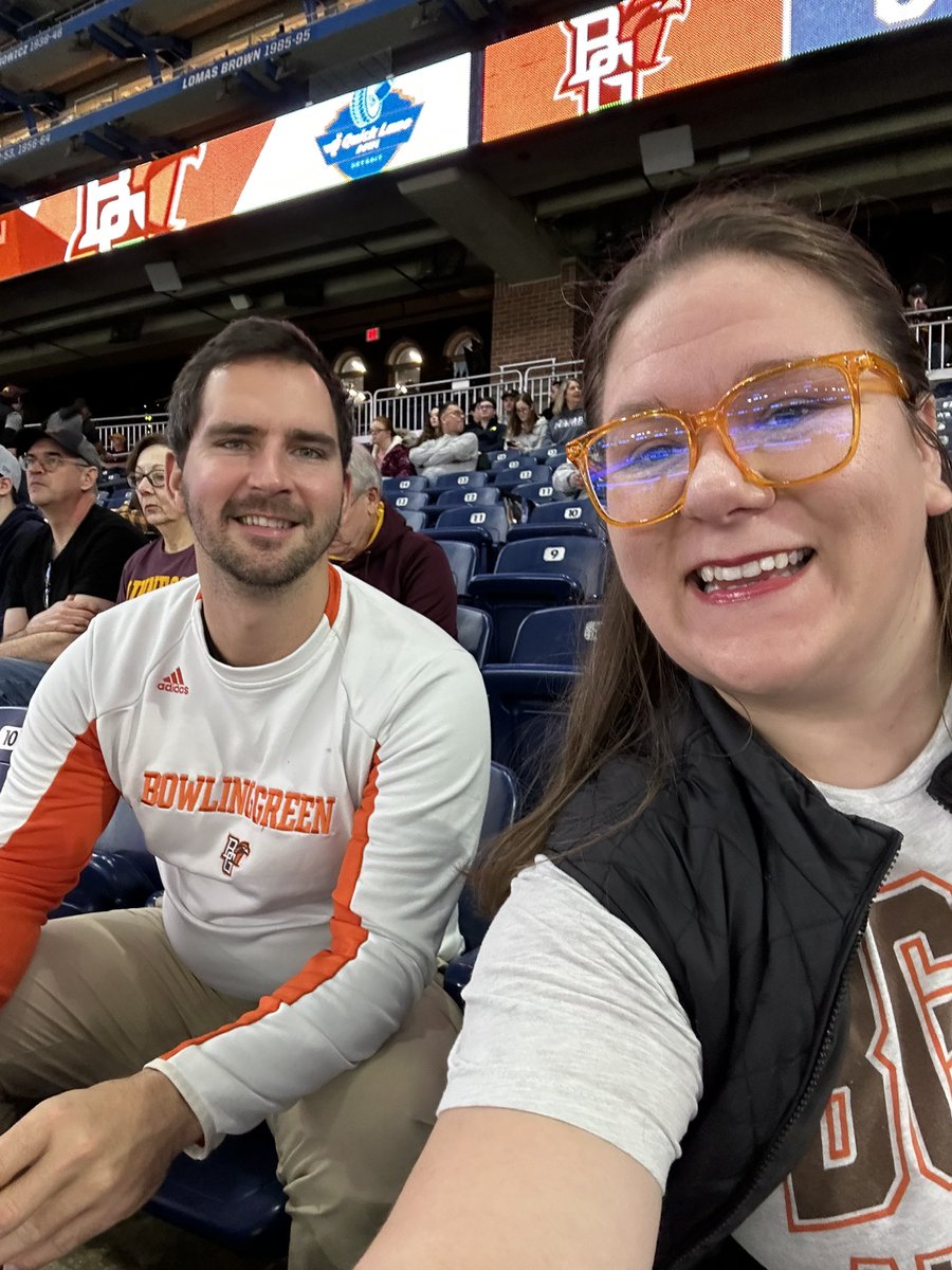 C_Shorti11's tweet photo. Bowl game with my bestie @LuckySwantucky 🧡🤎 #GoFalcons #RollAlong #BeatMinnesota https://t.co/QFgWXCRbpO