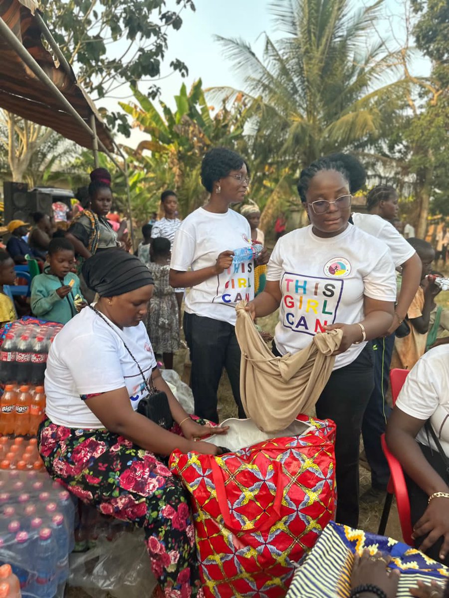 agnes_ato's tweet photo. Look at the beautiful smiles on their faces as we share the clothes to them✨🤩. 

This is what we stand for💙!

#TGCTouchingLives’23
#LetLoveLead
#3y3OdoNkoaaaaaaaaa https://t.co/HQZPqceQny