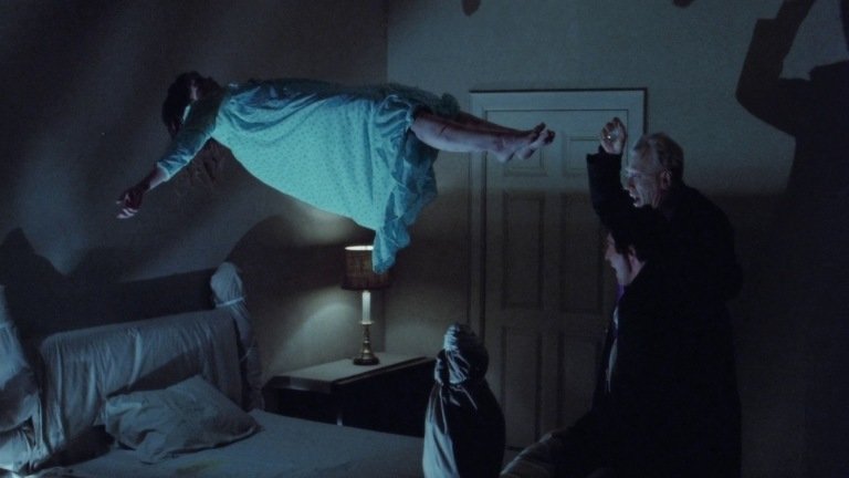 kgsleather's tweet photo. Happy 50th anniversary to the original theatrical run of one of my all time favorite movies, The Exorcist 🎉🤮🎉 https://t.co/X0Qj0keW0g
