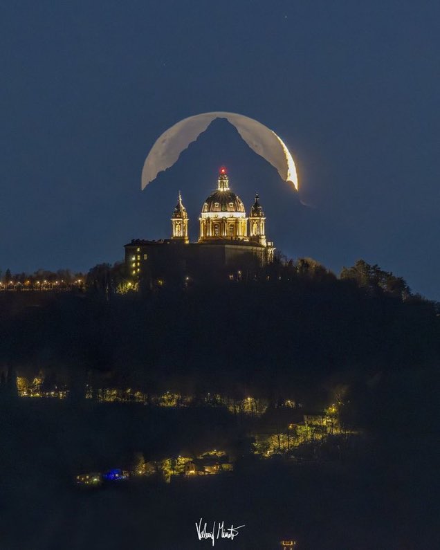 Me tarde 342 horas y me llevó 14,000 disparos lograr esta espectacular fotografía de la catedral de Cholula.
A poco no merece un RT?
