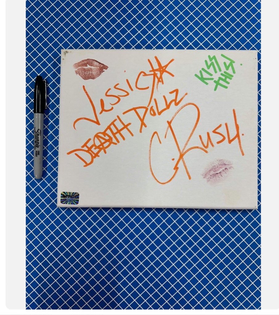 Karma_Kills_836's tweet photo. Hey Guys ๐There is just 10 hours left 2 bid on The Death Dollz @Rushlemania & @FearHavok Siccck 1/1 Dual Signed Dual Inscribed Dual Kissed Canvas ๐This is something so rare & would look so awesome AllFramedUp๐
If u #WantTakeHave 2 have it Bid Now ๐
https://t.co/hhxRUJstAs https://t.co/zhFHpxYJV9