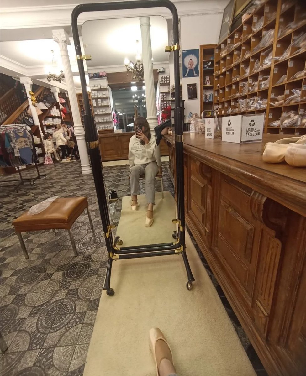 CarlosaEscena's tweet image. Hoy toca #puntas de #ballet