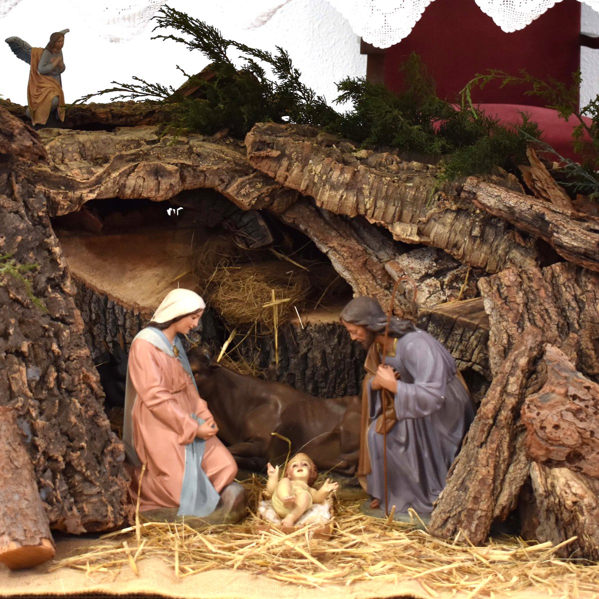 Fgilgayarre's tweet photo. 🎄Desde la Fundación Gil Gayarre, os deseamos a todos una muy #FelizNavidad, llena de amor, paz y esperanza.

❤️Gracias a todos por vuestro valioso apoyo que ilumina nuestro camino y transforma vidas.

✨Nacimiento expuesto en la Granja San José, en San Sebastián de los Reyes. https://t.co/Uuwkyy00SK