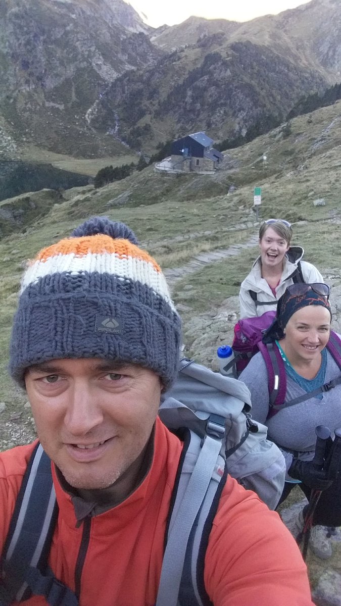 FreeRangeChalet's tweet photo. B O X I N G D A Y
Could really do with one of these Hikes today to burn the Xmas Calories off!
Whose been out for a breath of fresh air today?
#Hiking #Pyrenees31 #Luchon #LoveLuchon #Hiking #Trekking #Walking https://t.co/b9KbLBwLSc
