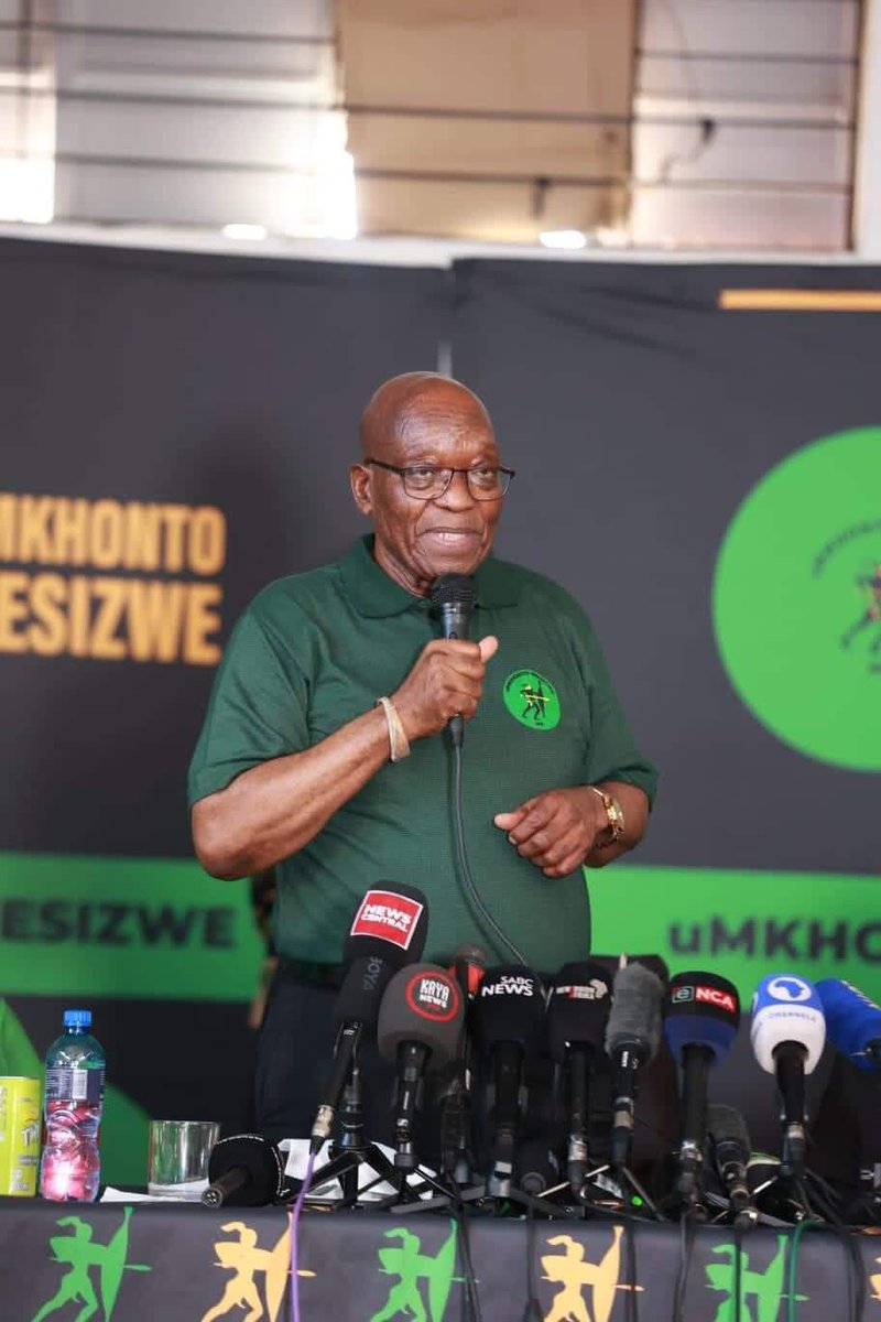 Let's settle this?

Repost MK Party(  Jacob Zuma )
Like for The ANC ( Ramaphosa)