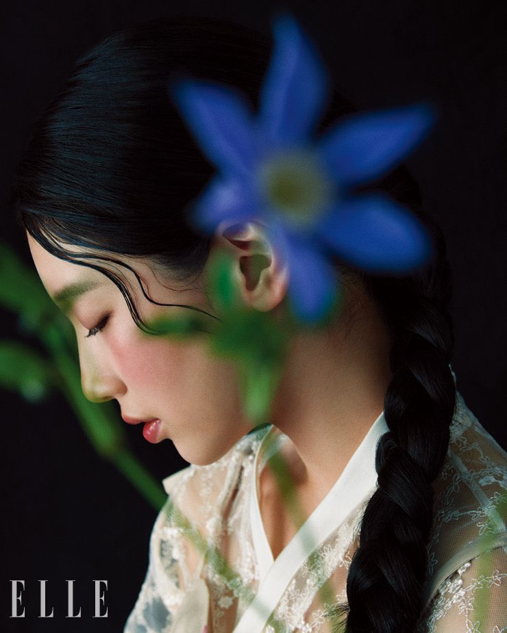 ✧  [ صور ]
عزيزتنا سوزي لمجلة Elle Korea عدد شهر يناير لحملة الهانبوك

#Suzy #سوزي