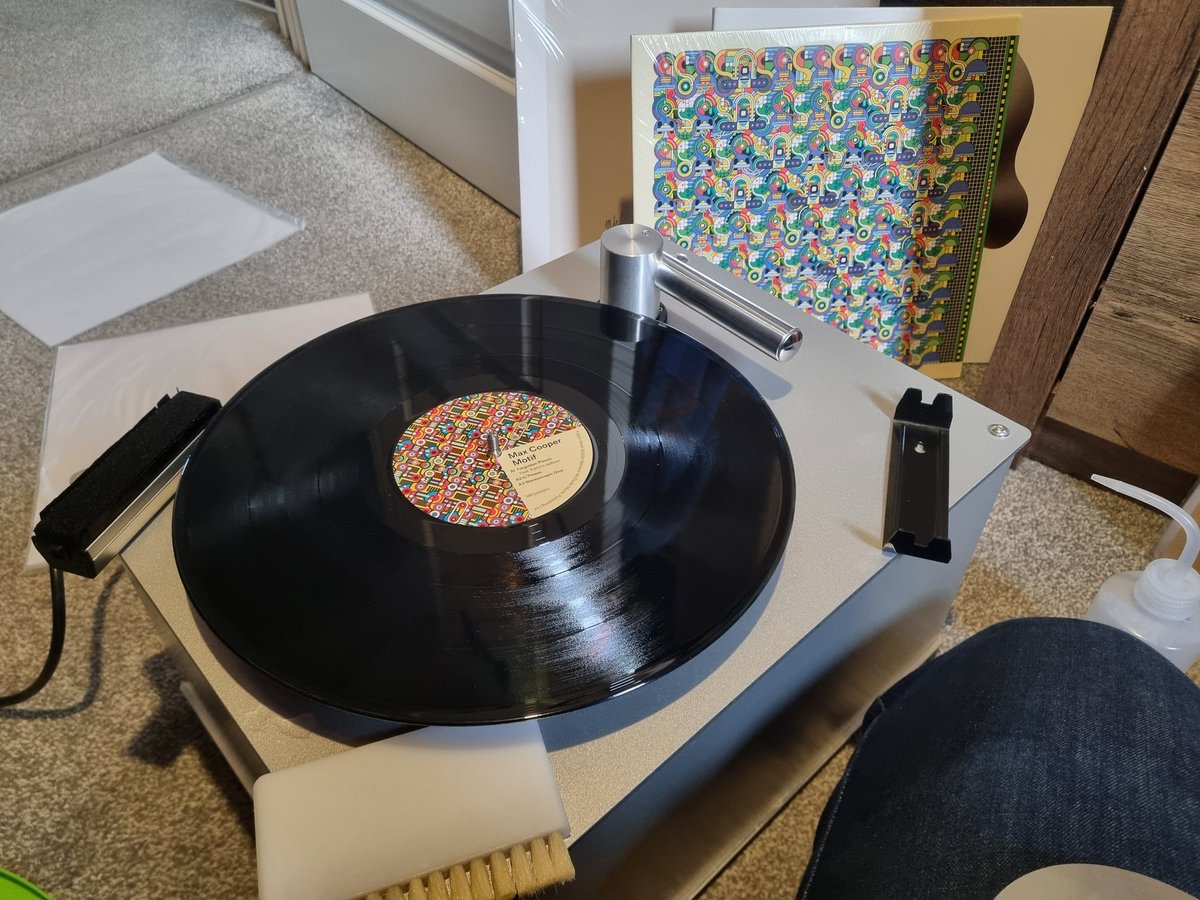 Giving my, unfortunately very small, <a href="/maxcoopermax/">Max Cooper</a> collection a clean before giving #motif a spin. Man I wish I could get hold of some older releases. Merry Xmas