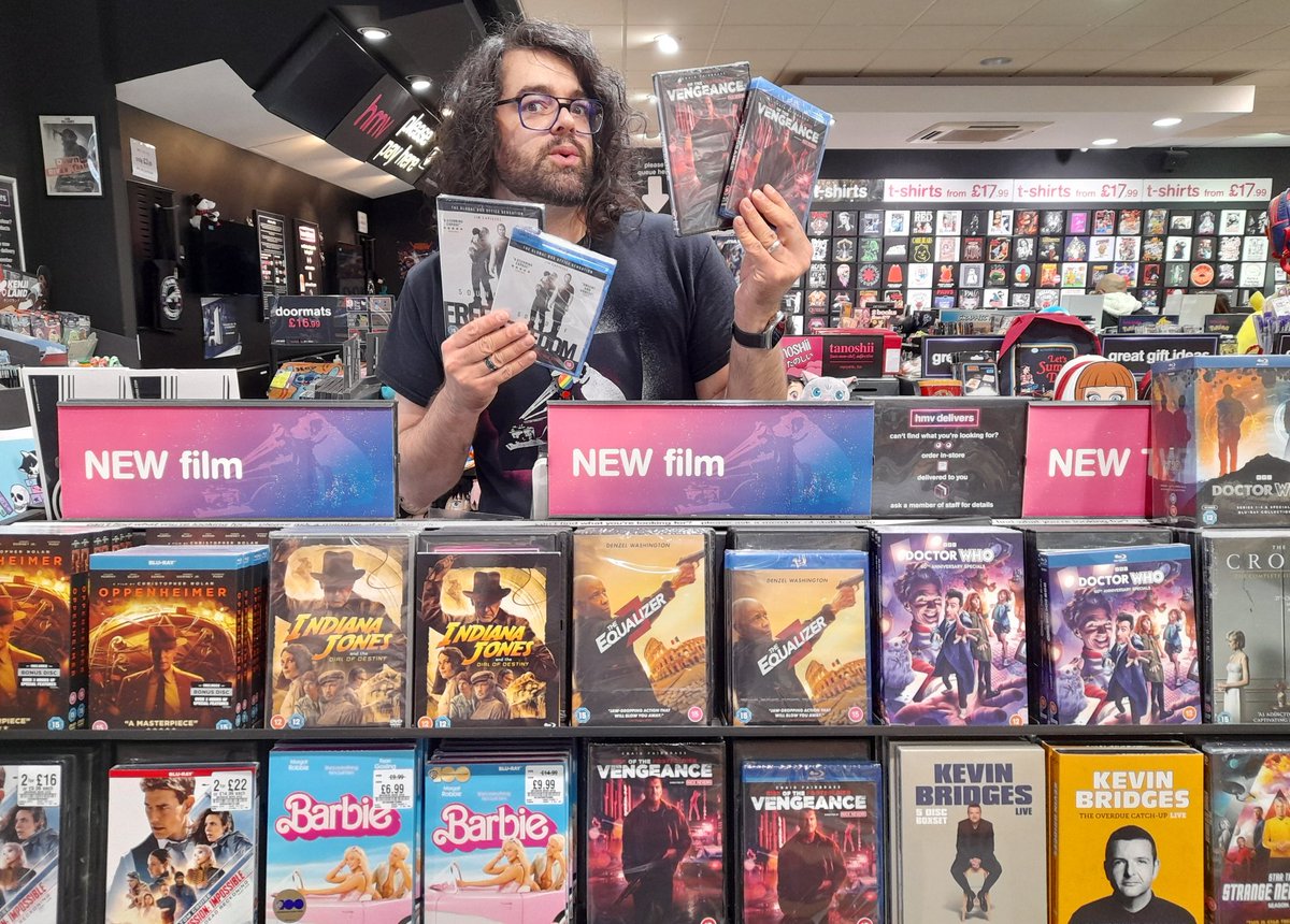hmvBoston tweet media