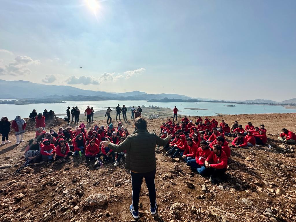 ZAfzal10's tweet photo. Behold... it's coming again ! The Wilderness &amp; our future leaders at Trek Venture 5.0 this New Year Eve with a Million Smiles.

#Leadership #MillionSmiles  #ExperiantialLearning https://t.co/6Z2Muws5vz