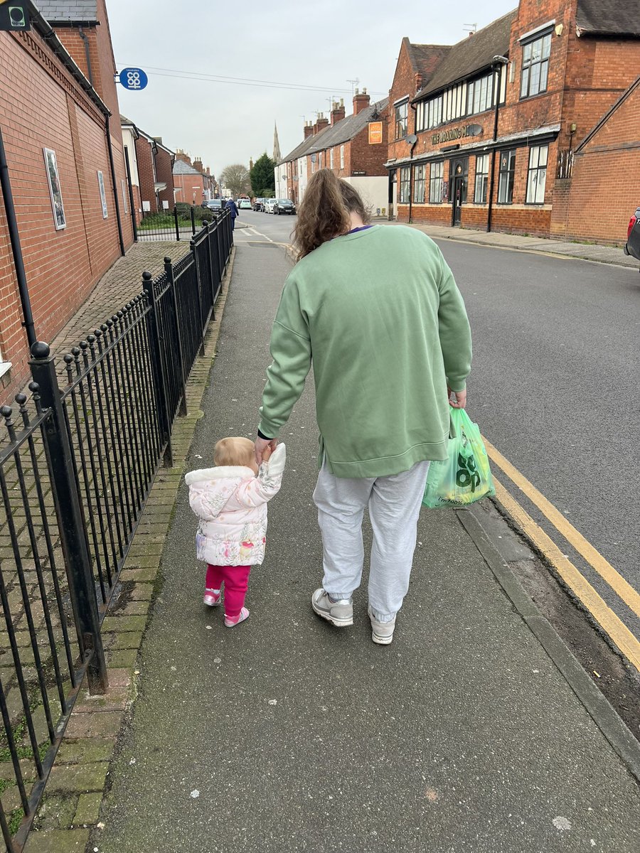 Poppy getting her first training session in for Newark junior parkrun with her first outside walk to the coop 🏃‍♂️💪 #poppysavage #firstwalking #firststeps