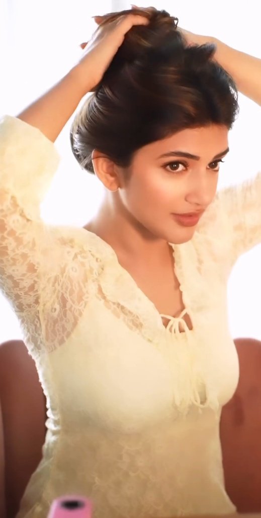 GCSFB45WwAABj4X?format=jpg&name=medium