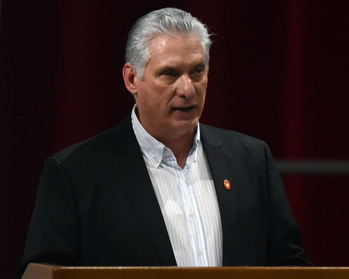 Dr. Roberto Morales Ojeda (@drrobertomojeda) on Twitter photo Nos sumamos a ese llamado del Presidente <a href="/DiazCanelB/">Miguel Díaz-Canel Bermúdez</a> de despedir el año "con la alegría que ni los peores vendavales de la naturaleza o el imperio han podido arrebatarnos". #EstaEsLaRevolución y los cubanos nunca hemos perdido las esperanzas en un mañana mejor. Nos sumamos a ese llamado del Presidente <a href="/DiazCanelB/">Miguel Díaz-Canel Bermúdez</a> de despedir el año "con la alegría que ni los peores vendavales de la naturaleza o el imperio han podido arrebatarnos". #EstaEsLaRevolución y los cubanos nunca hemos perdido las esperanzas en un mañana mejor.