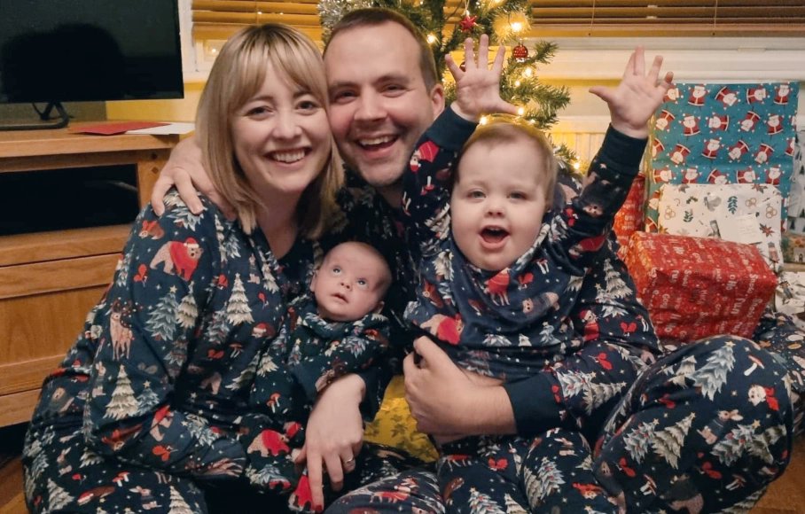 SarahJEllis321's tweet photo. The cutest Christmas with my little Christmas puds 🎅🥂

Merry Christmas everyone ❤️ https://t.co/WphM0WzNyY