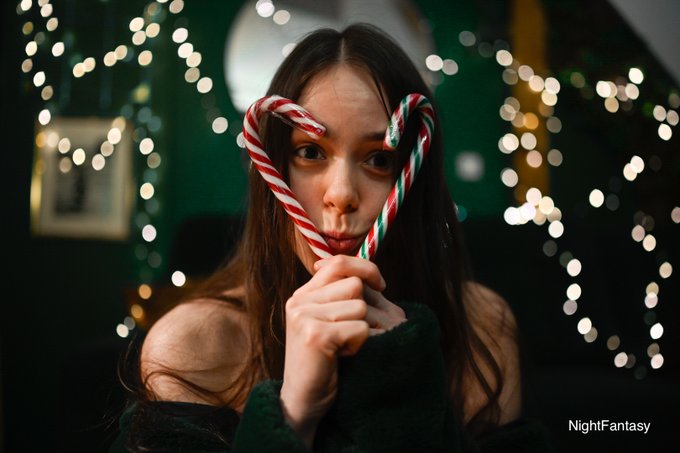 xmas lollipops heart 💫   🌛⊶⊶⊶ 🎄 ⊶⊶⊷🌜 I published over 20 Christmas photos/videos! Fur, lollipops, lights<a href="/tag/m%C3%B3jjubileuszx"class="tags"><span>#m&oacute;jjubileuszx</span></a>