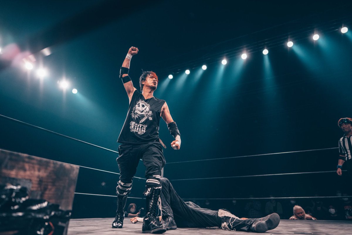 BILLY_mil9's tweet photo. 12.27生誕日を迎えました！
2023のスタートはプロレスラーとして初リングに上がり電流爆破デスマッチに挑みました
一回しかない人生この瞬間は2度と戻って来ない
来年はBUGSを創って世界に挑んでいく
くたばるまでオレは走り続けるよ
こんなめちゃくちゃな俺をこれからも応援よろしくお願いします！ https://t.co/cKZPBWZfiH