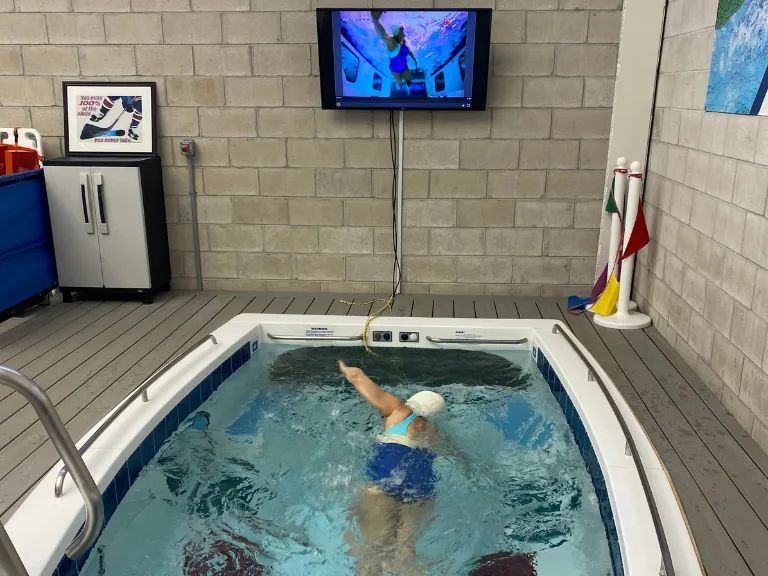swimexpools's tweet photo. When it comes to #competitiveswimming, clubs & #swimschools can benefit from having a small training pool like the SwimEx 600 T in their facilities. #selectswim #swimteam #swimpractice #swimclub #clubswim #swimcoach #swimmerlife
https://t.co/2uOQH8cGsM https://t.co/cEA57cMv5L