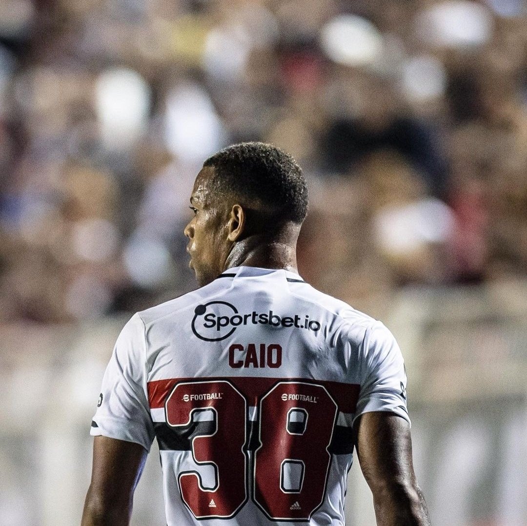 colunatricolor's tweet photo. 🎙️ Eduardo Uram, empresário do Judas:

“O São Paulo tem mérito em trabalhar com obediência orçamentária, com responsabilidade, e eles não tinham como pagar. Você quer Ferrari, mas não tem como pagar. O que não pode é justificar dessa maneira.”

🗞️ @geglobo
📸 Reprodução https://t.co/Ge2nbaO38j