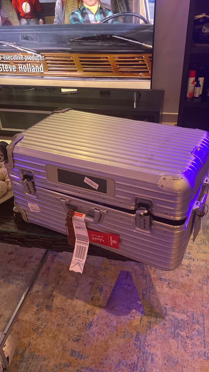 Mo_Ismaeel's tweet photo. How is this acceptable @TSA ??? With all the technology out there your only solution was to destroy my bag? Clearly NOTHING in there and then not even an apology letter. Your arrogance and inconsiderate attitude is on another level!! That’s a $1,500 case you destroyed!! https://t.co/4YA3xJ5WX6